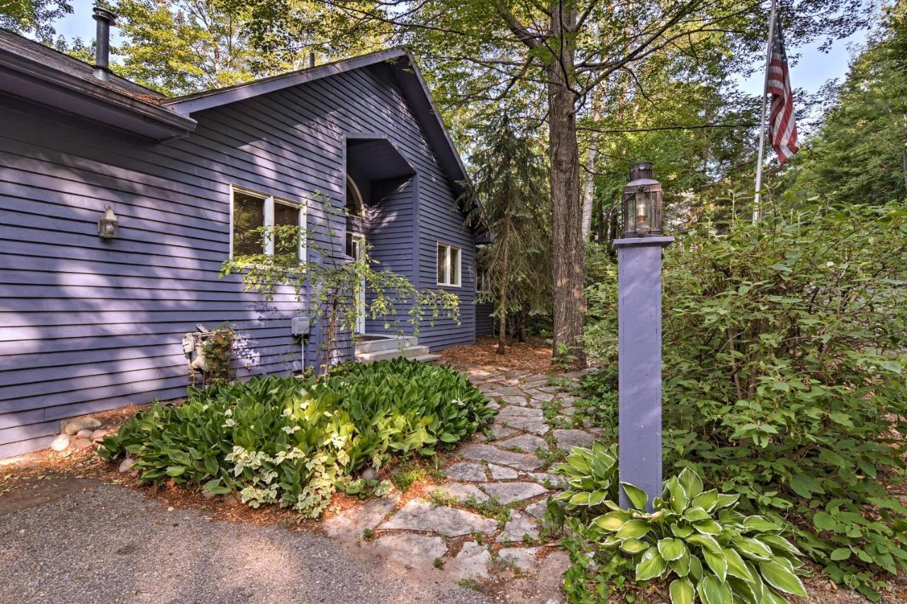Resort-Style Harbor Springs Home With 2 Decks! Exteriör bild