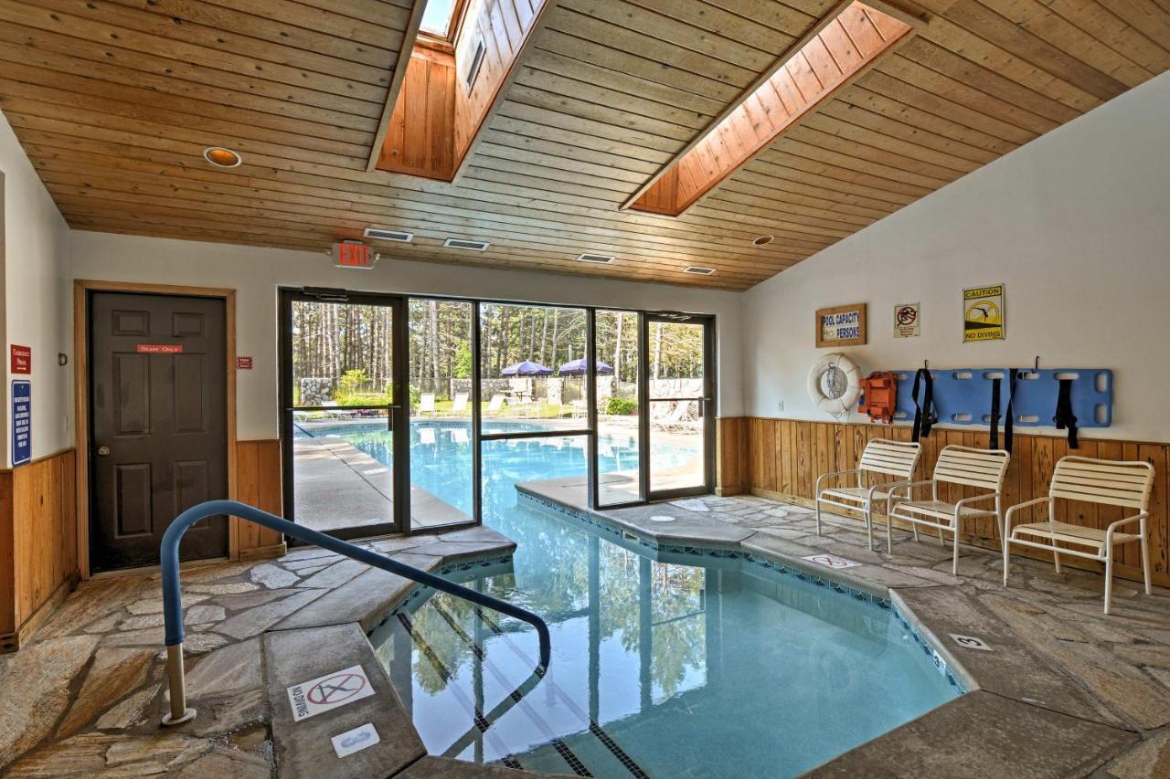 Resort-Style Harbor Springs Home With 2 Decks! Exteriör bild
